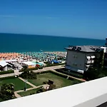 Hotel Beaurivage 3*